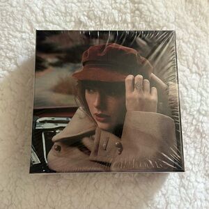 Taylor Swift Red (Taylor’s Version) Puzzle